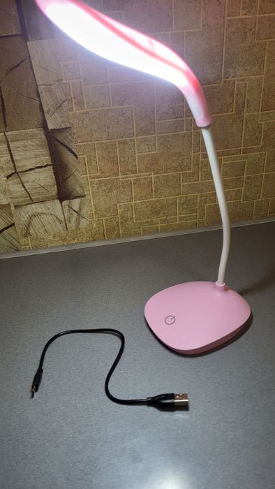 LED настільна лампа "лампа настольная. з акумулятором