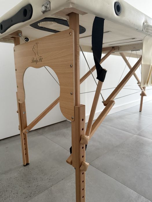 Łóżko do masażu/ stylizacji rzęs