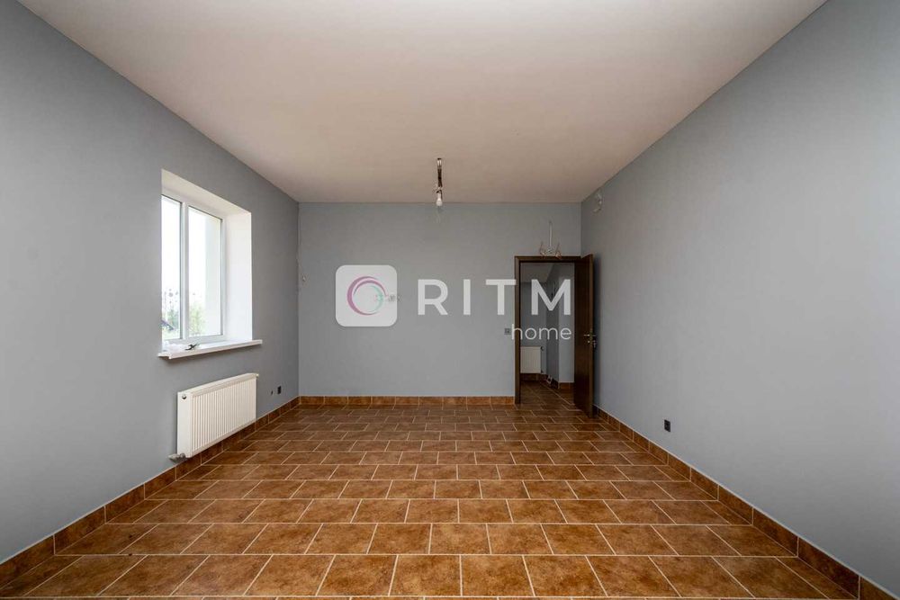 Оренда просторого будинку 388 м² для бізнесу або великої родини