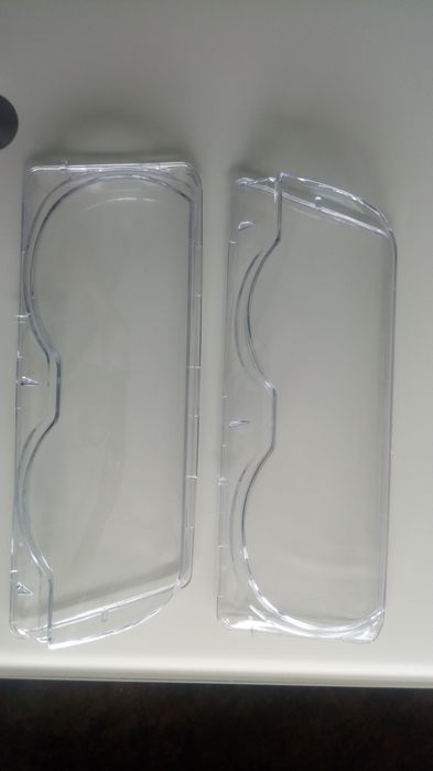 Стекло фары BMW E38