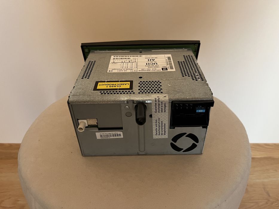 Radio CD30 MP3 z wyświetlaczem BID i ramką Astra h komplet