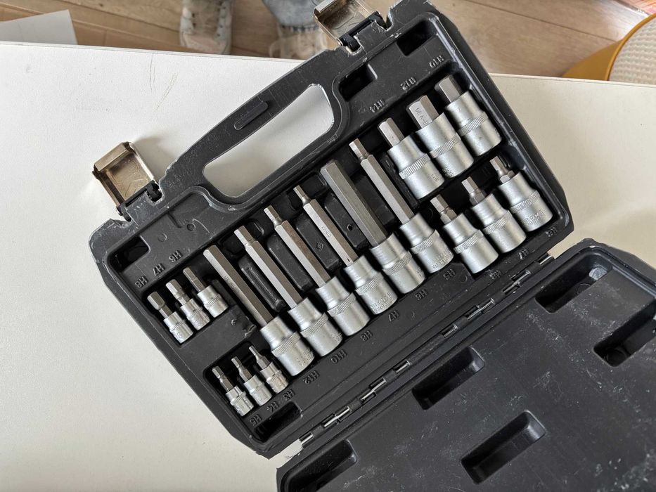 Zestaw kluczy bitów 18 elementów TORX Bituxx Nasadki