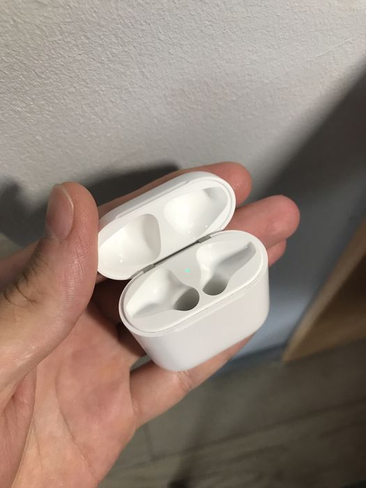 Etui ładujące AirPods 2 Stan bdb