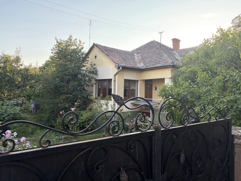ТЕРМІНОВИЙ ПРОДАЖ. Ділянка під багатоквартирну забудову — центр Ужгорода
