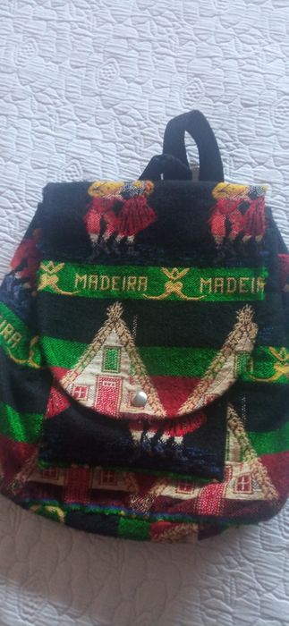 Mochila da Madeira Nova medida 30x 27cm