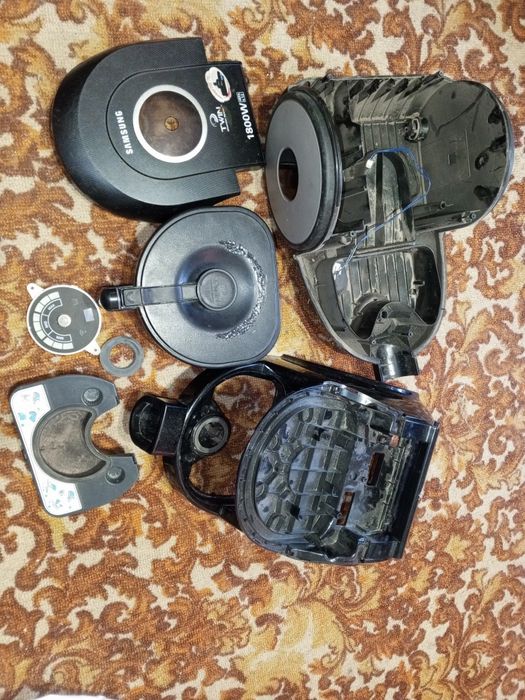 Пилосос Samsung SC6650 1800w на запчасти 
Пилосос