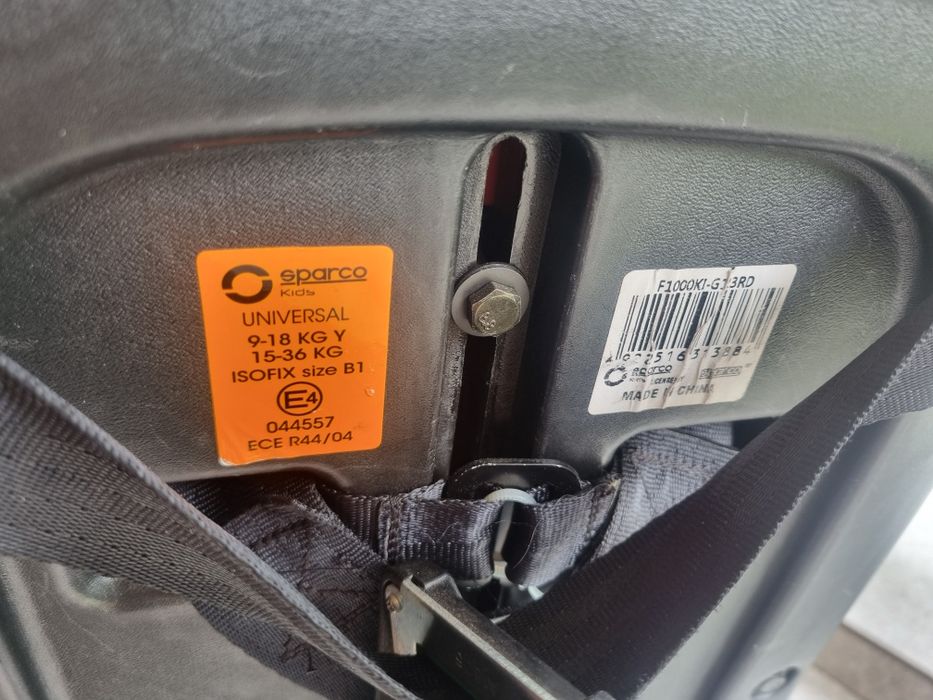 Fotelik dziecięcy SPARCO 9-36kg.
