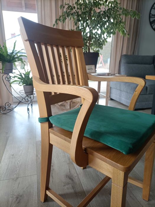 Sprzedam krzesła dębowe