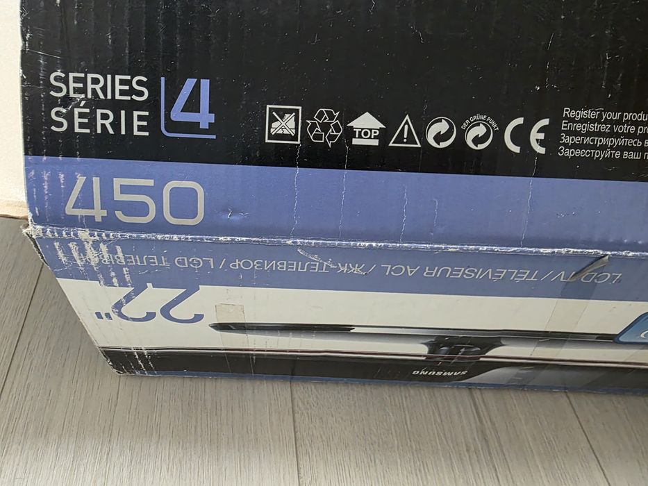 Televisor SAMSUNG LCD LE22B450C4W