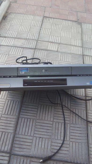 Видиомагнитофон