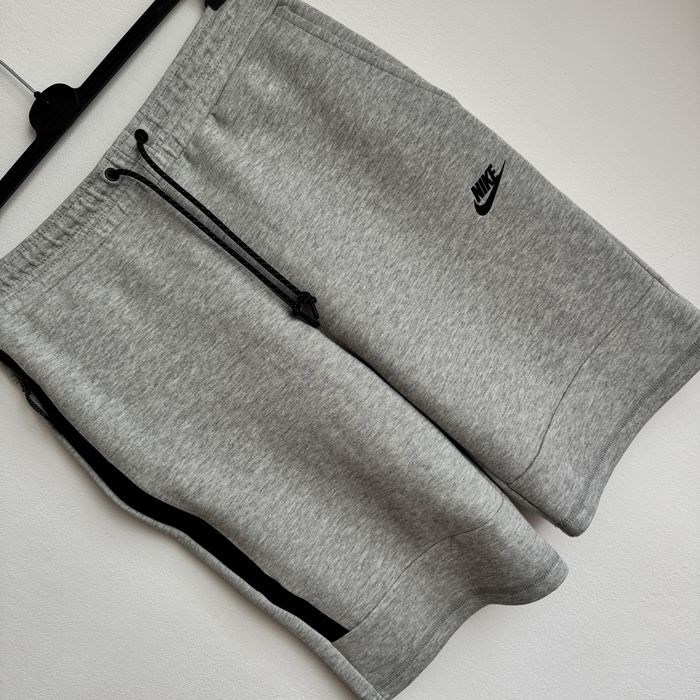 Чоловічі шорти NIKE  Tech Fleece М