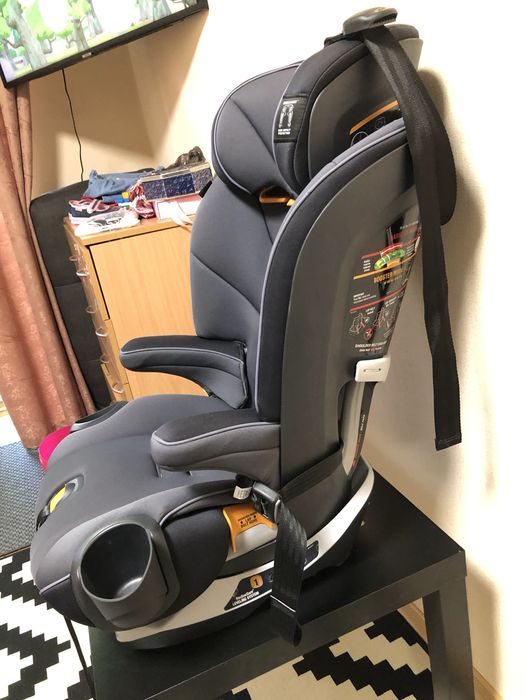 Автокресло Chicco Myfit