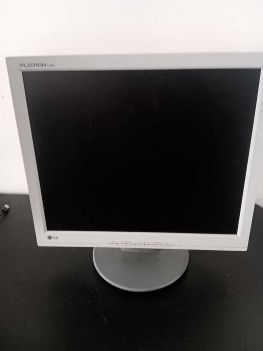 LG 19-Inch Monitor430409581016524802