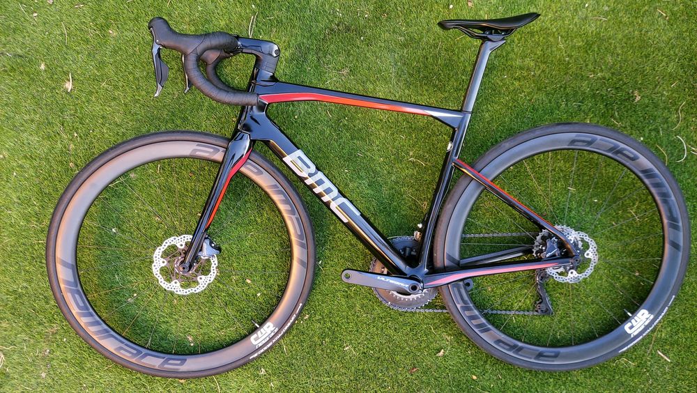 BMC Roadmachine 01 (Ultegra Di2) T51– Como Nova.