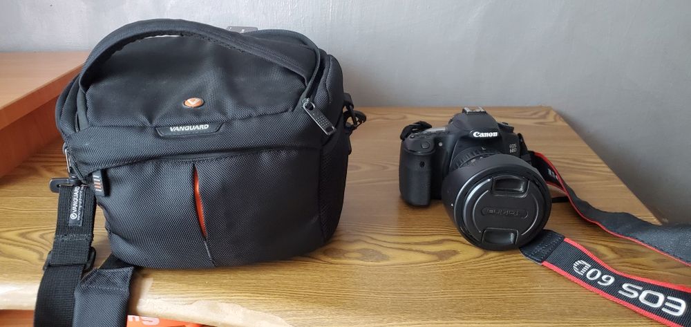 Професійний фотоапарат