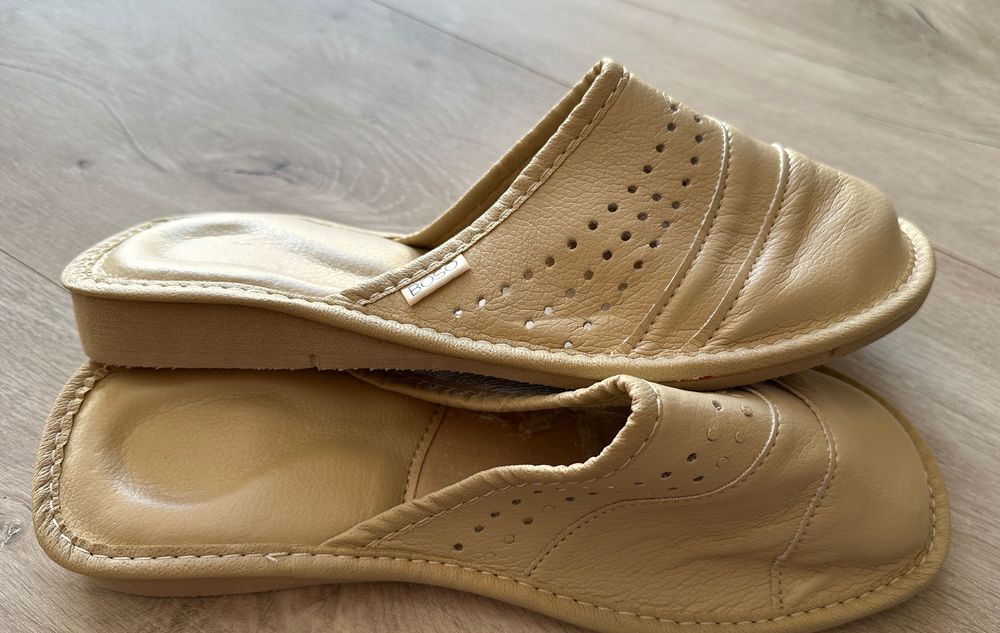 Nowe pantofle damskie, skórzane, polski produkt, rozmiar 39