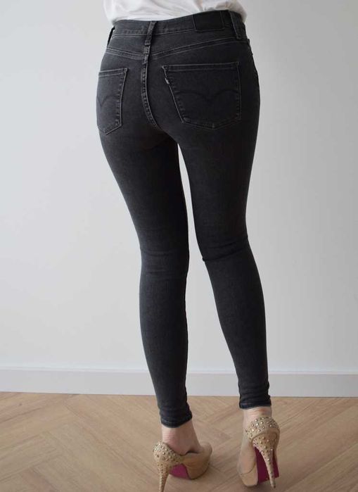 Levi's 310 spodnie rurki shaping super skinny ciemno szare w26 l30 xs