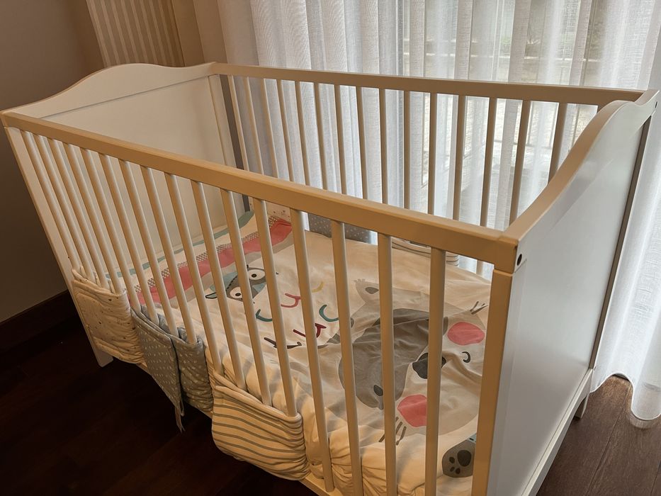 Berço IKEA SMAGORA branco + Colchão JÄTTETRÖTT (molas ensacadas)