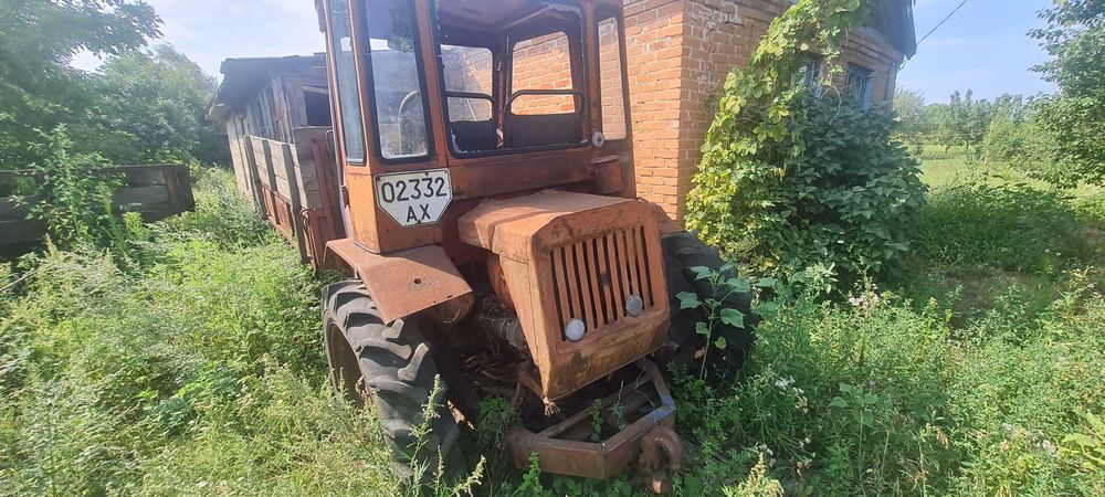 Продається трактор Т-16 з прицепом