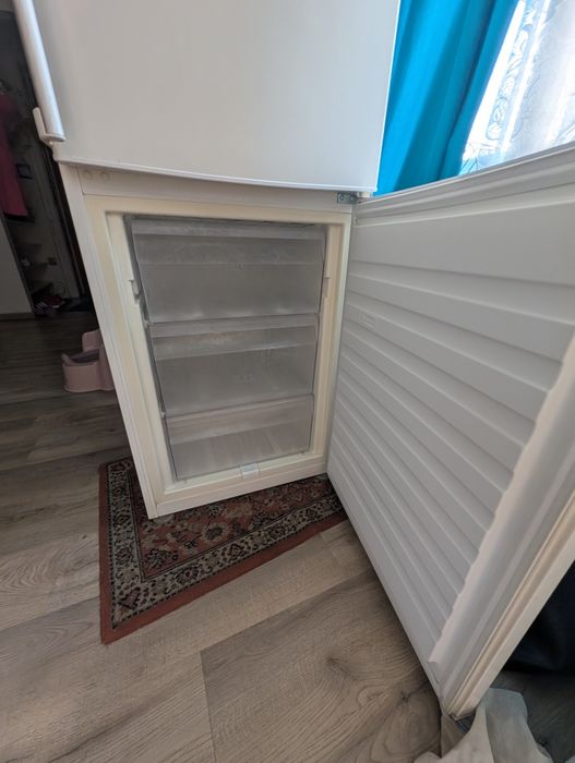 Lodówka 60x 187 Whirlpool