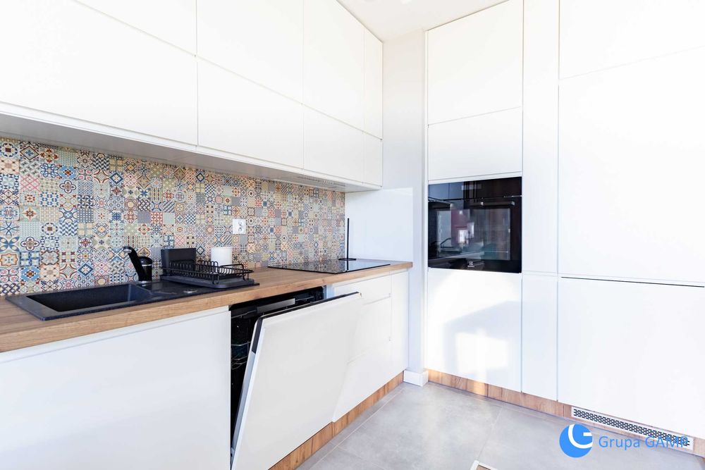 2pok, 34m2, *Mogilska Tower* Balkon, Parking