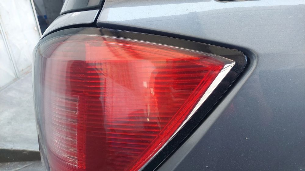 Farolim direito OPEL Astra H Caravan (L35)