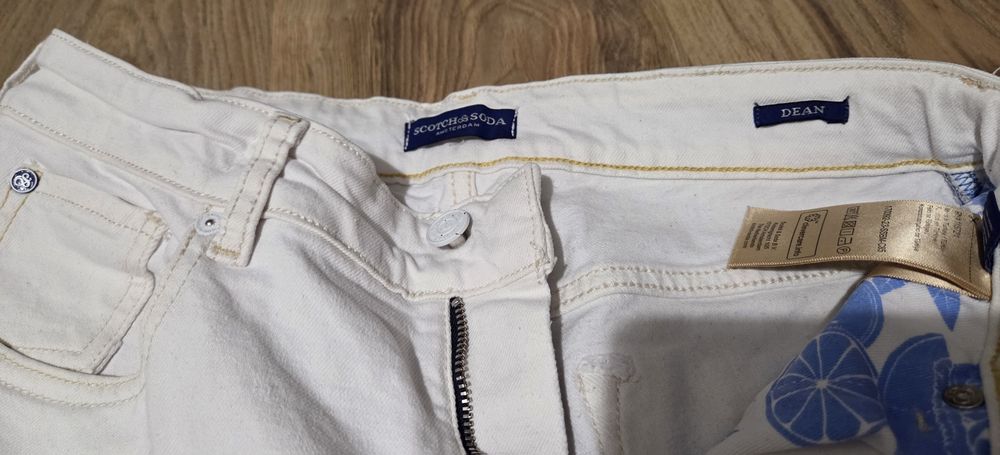 Jeansy białe damskie