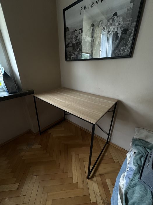 Stół w stanie idealnym