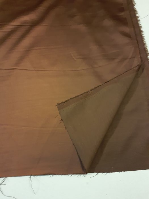 Satyna brąz z elastanem szer.150 cm.