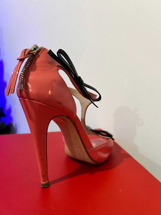 Sandálias Rosa com laço preto Miu Miu Originais