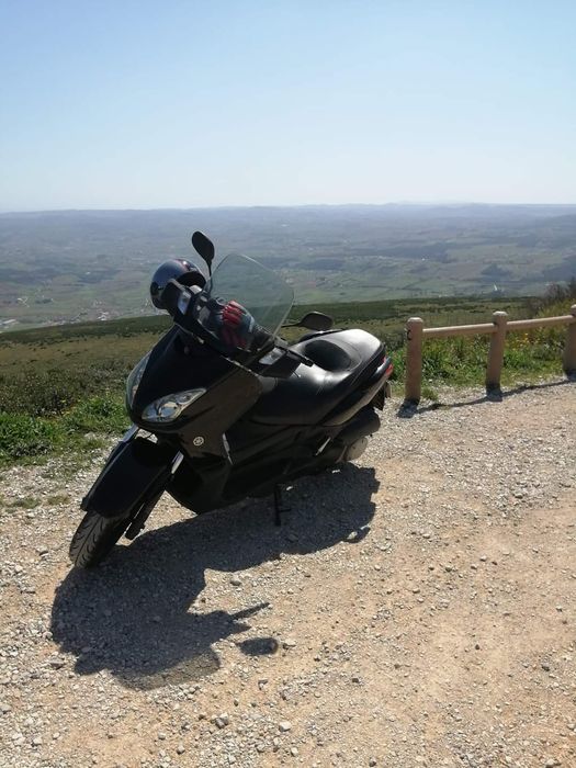 Yamaha Xmax 250 com avaria motor