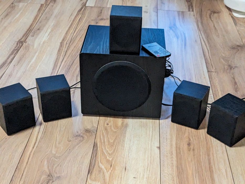 Głośniki 5.1/2.1, subwoofer, pilot