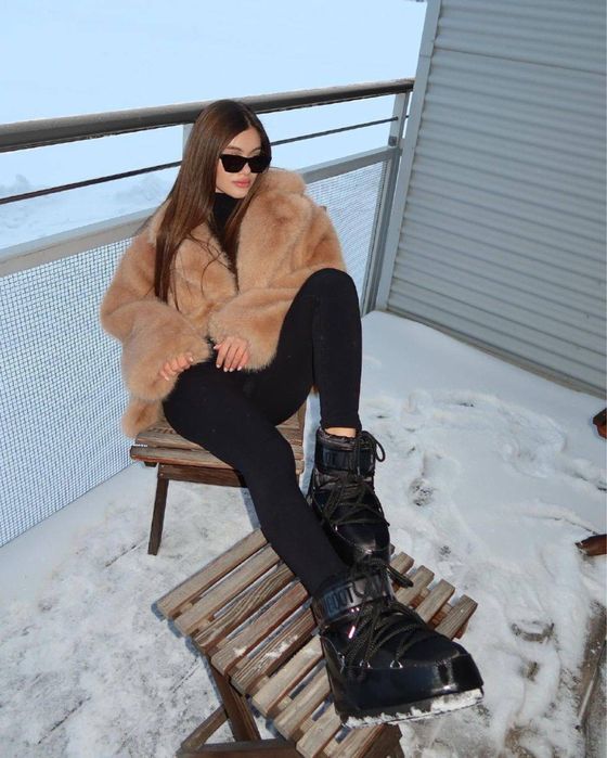 Зимові снігові чоботи жіночі мунбут Moon Boot чорні