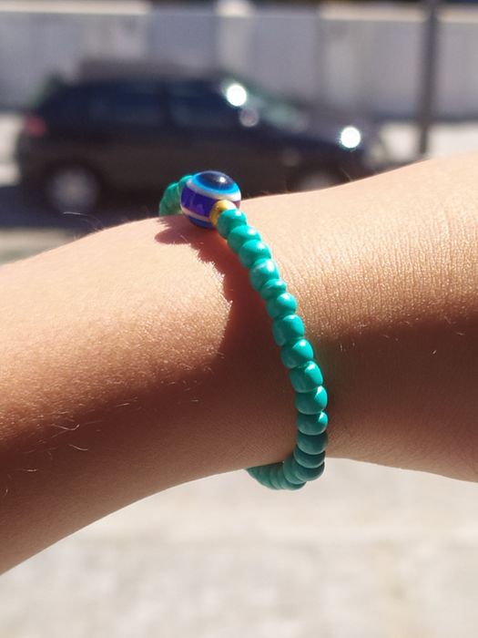 Pulseira com olho grego