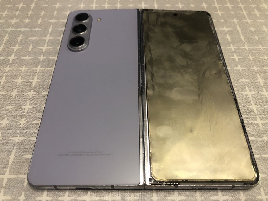 Samsung Galaxy Z Fold 5