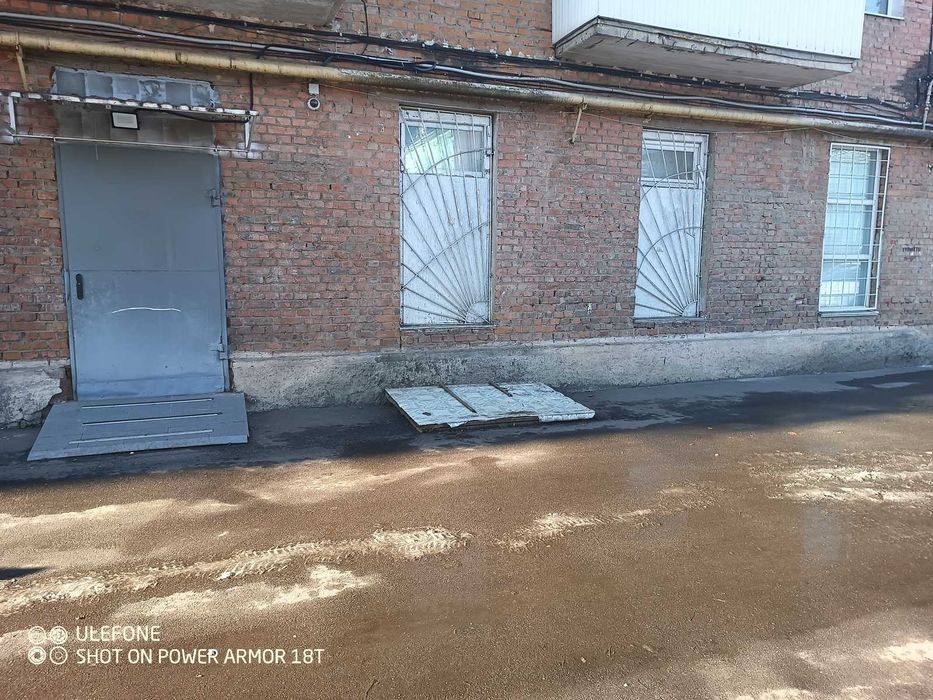 Продаж приміщення вільного призначення на Київській