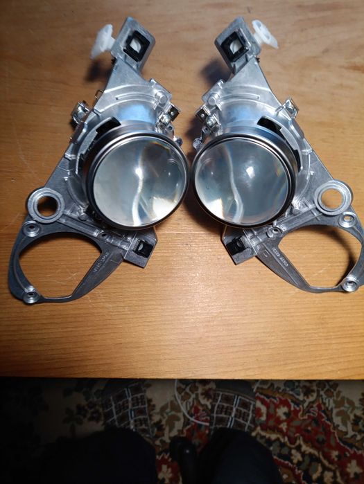 линзы биксенон на две фары субару аутбек 2008