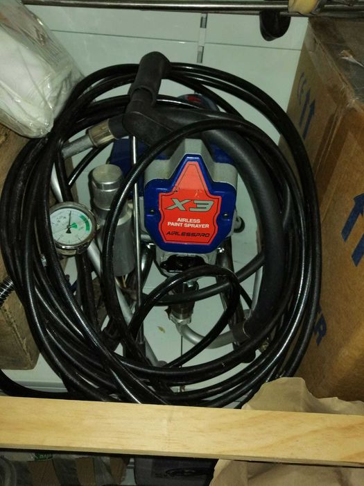 Airless paint sprayer x3