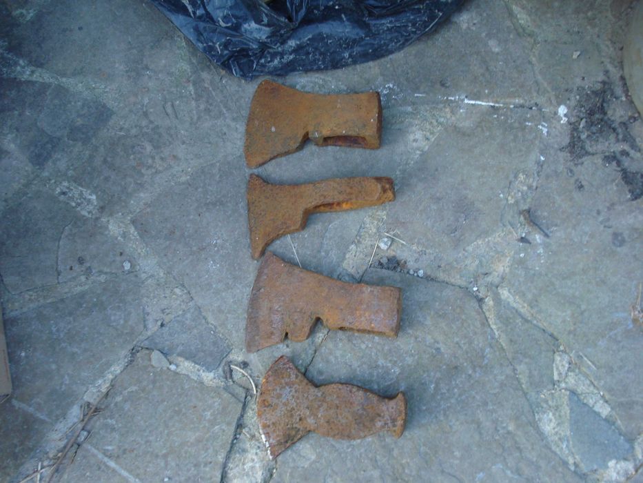 сокирки саперні різних періодів