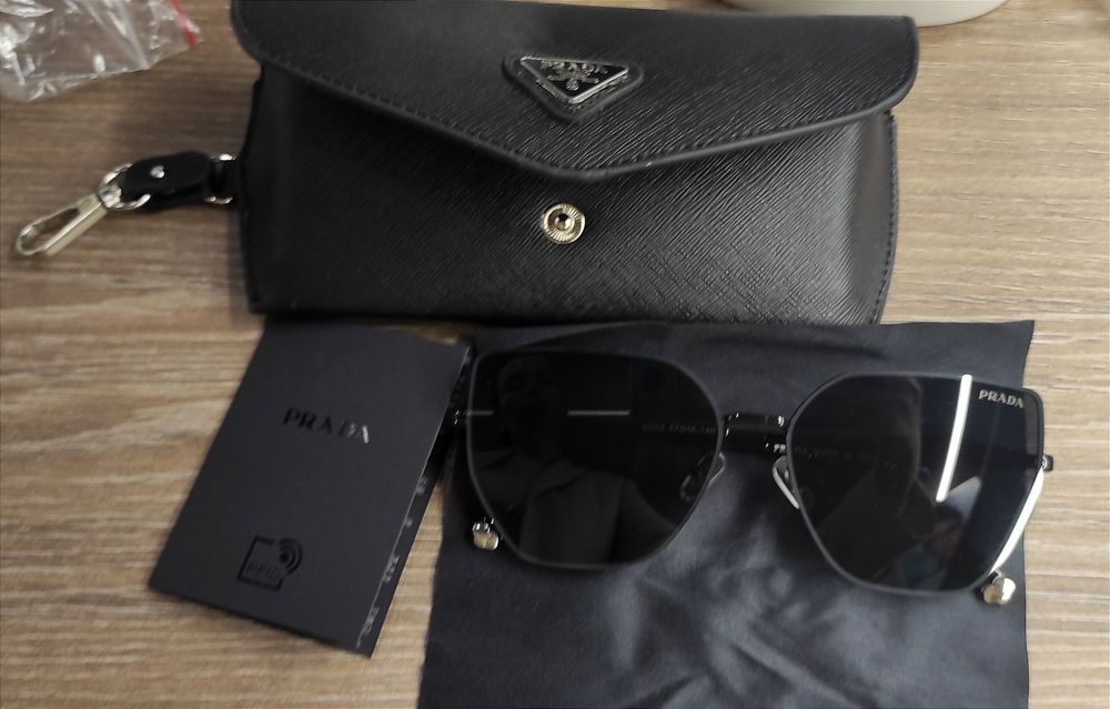 Окуляри, очки Prada