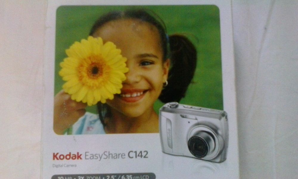 Фотоаппарат цифровой Kodak, большой дисплей, яркие фотки.