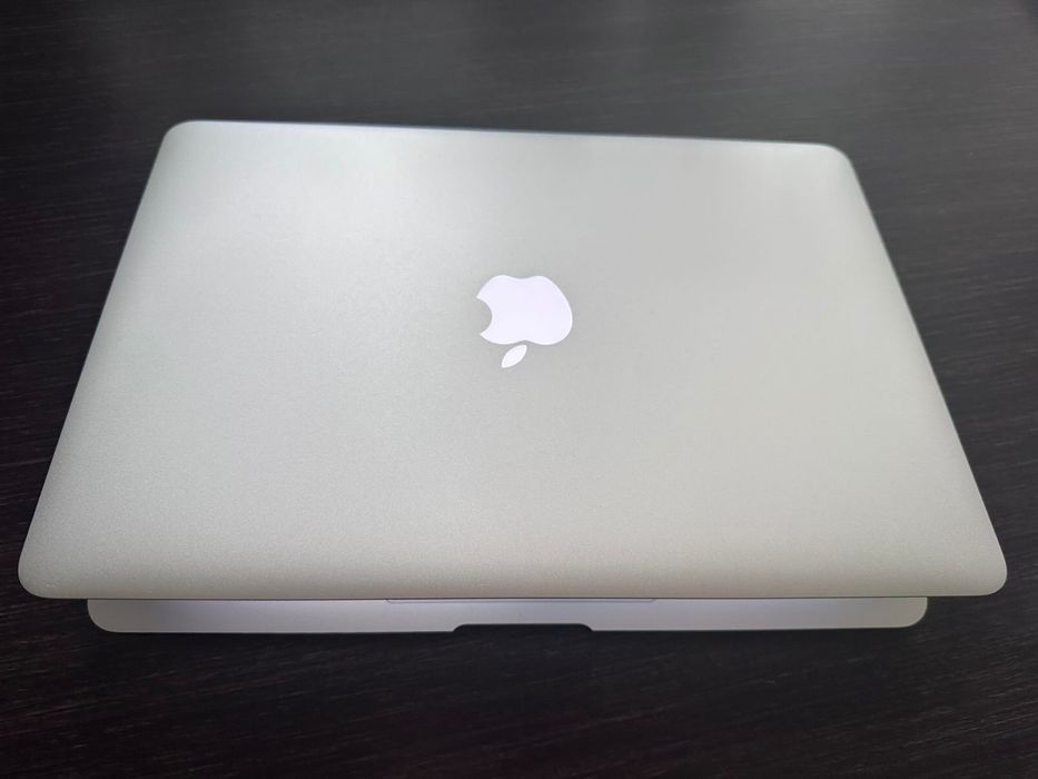 Продам MacBook Air (13-2017р)