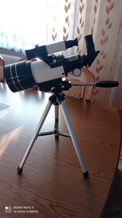 Sprzedam teleskop F30070M w bardzo dobrym stanie mało używany