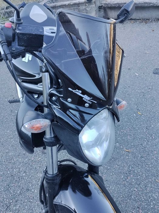 SUZUKI GLADIUS Лімітований 162/500
