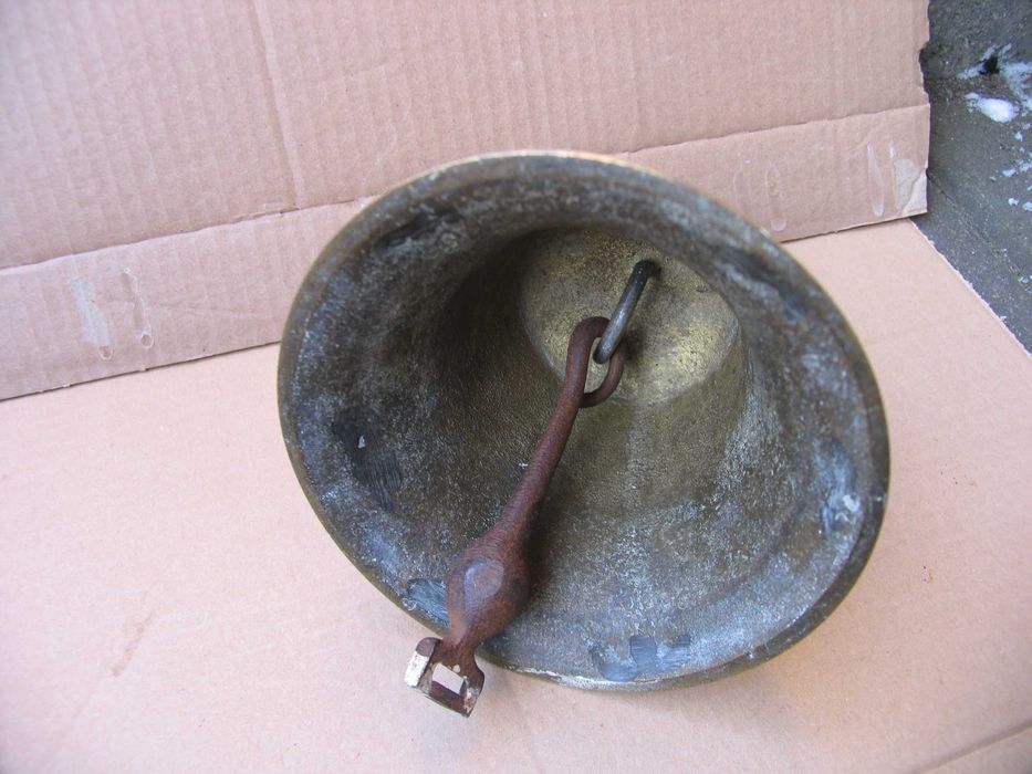 Dzwon dzwonek stary mosiądz okrętowy jachtowy ( waga 2 kg )