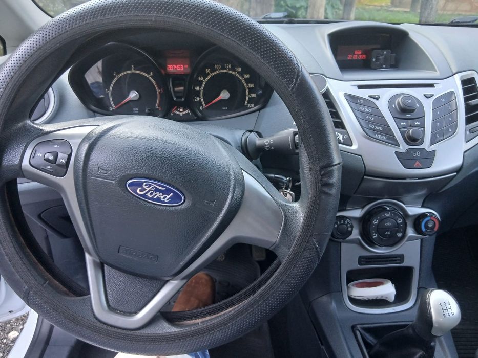Vendo Ford Fiesta