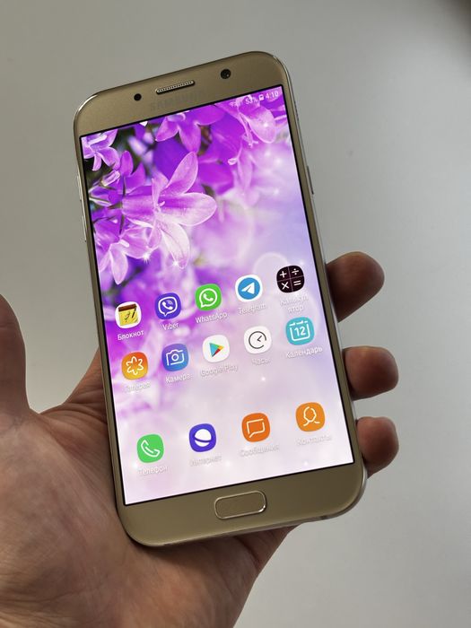 Продам samsung galaxy a7