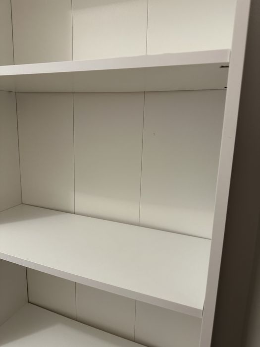 Biała Biblioteczka ikea