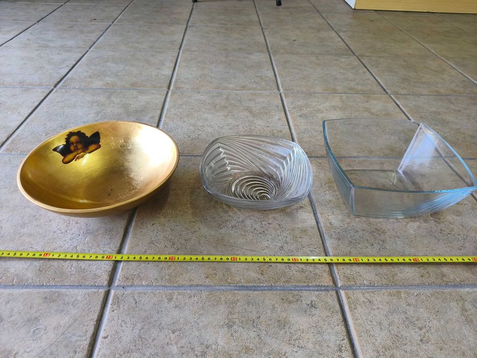 Taças e saladeiras variadas