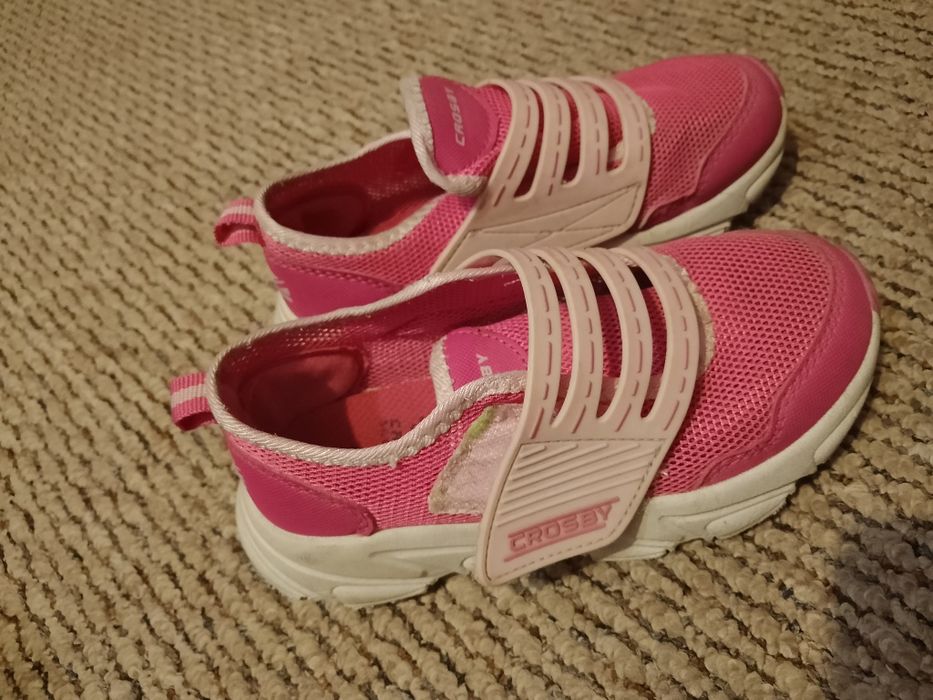 Кросівки для дівчинки